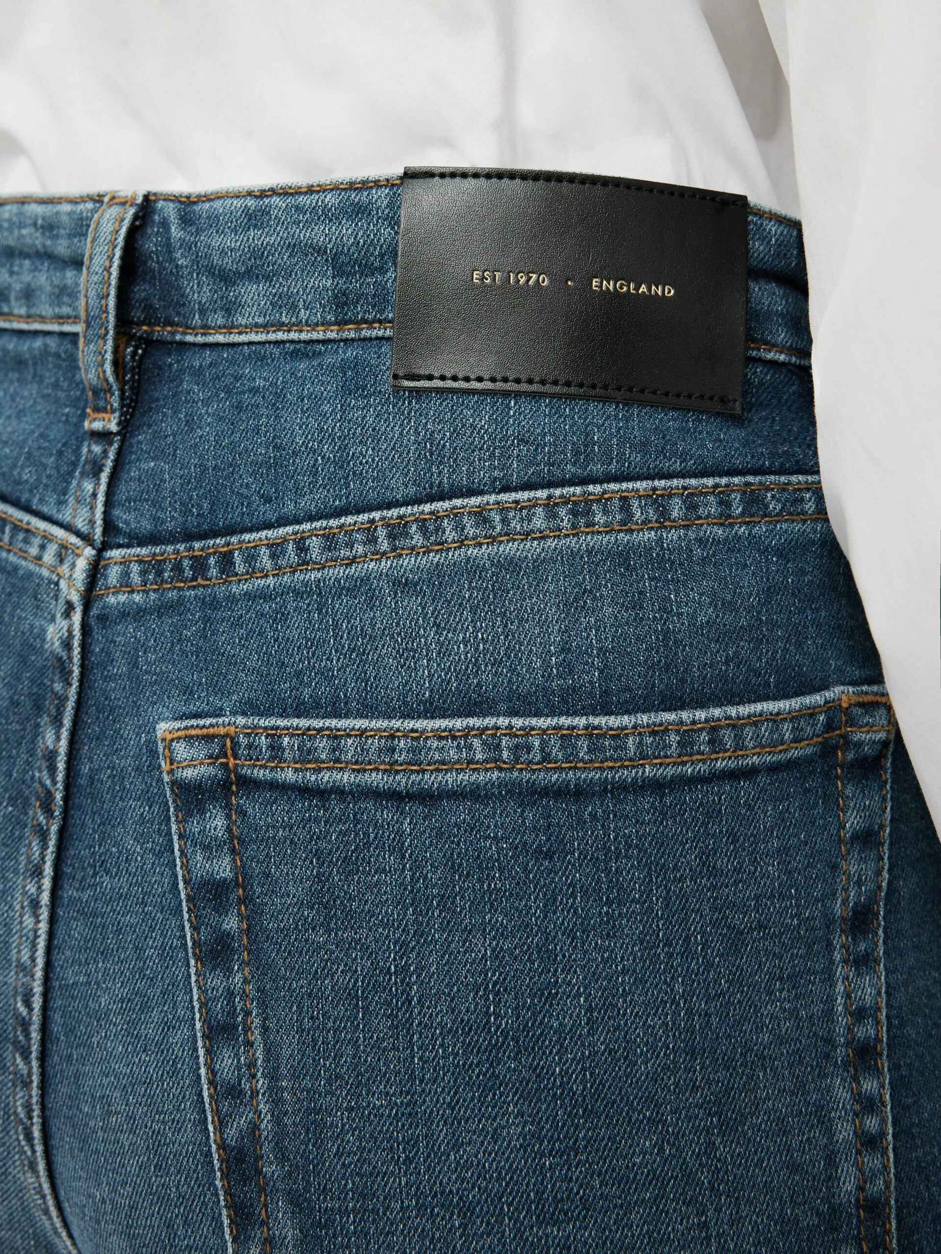 Tyne Wide Leg Crop Jean | Vintage Mid Blue 3 Tyne Wide Leg Crop Jean | Vintage Mid Blue - Image 3