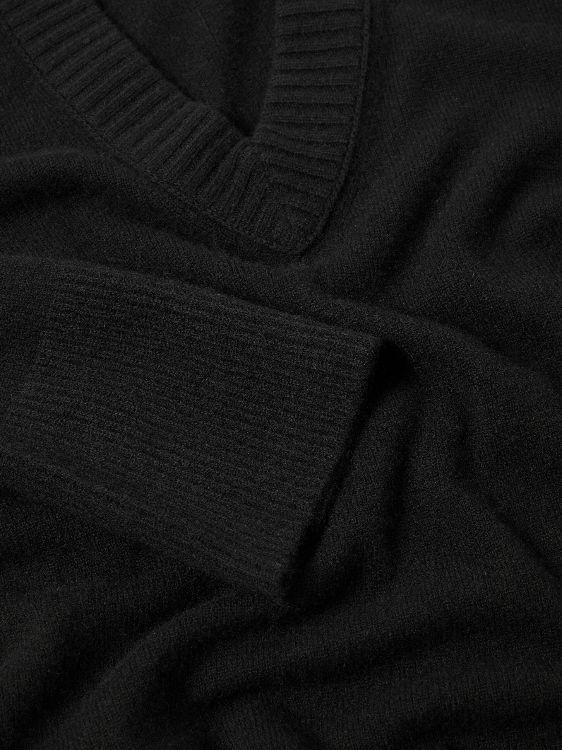 Cloud Cashmere V Neck Jumper | Black 9 Cloud Cashmere V Neck Jumper | Black - Image 9