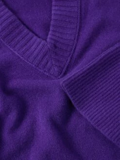 Cloud Cashmere V Neck Jumper | Purple 13 Cloud Cashmere V Neck Jumper | Purple -Jigsaw Shop J47246 PU000 STILL 1