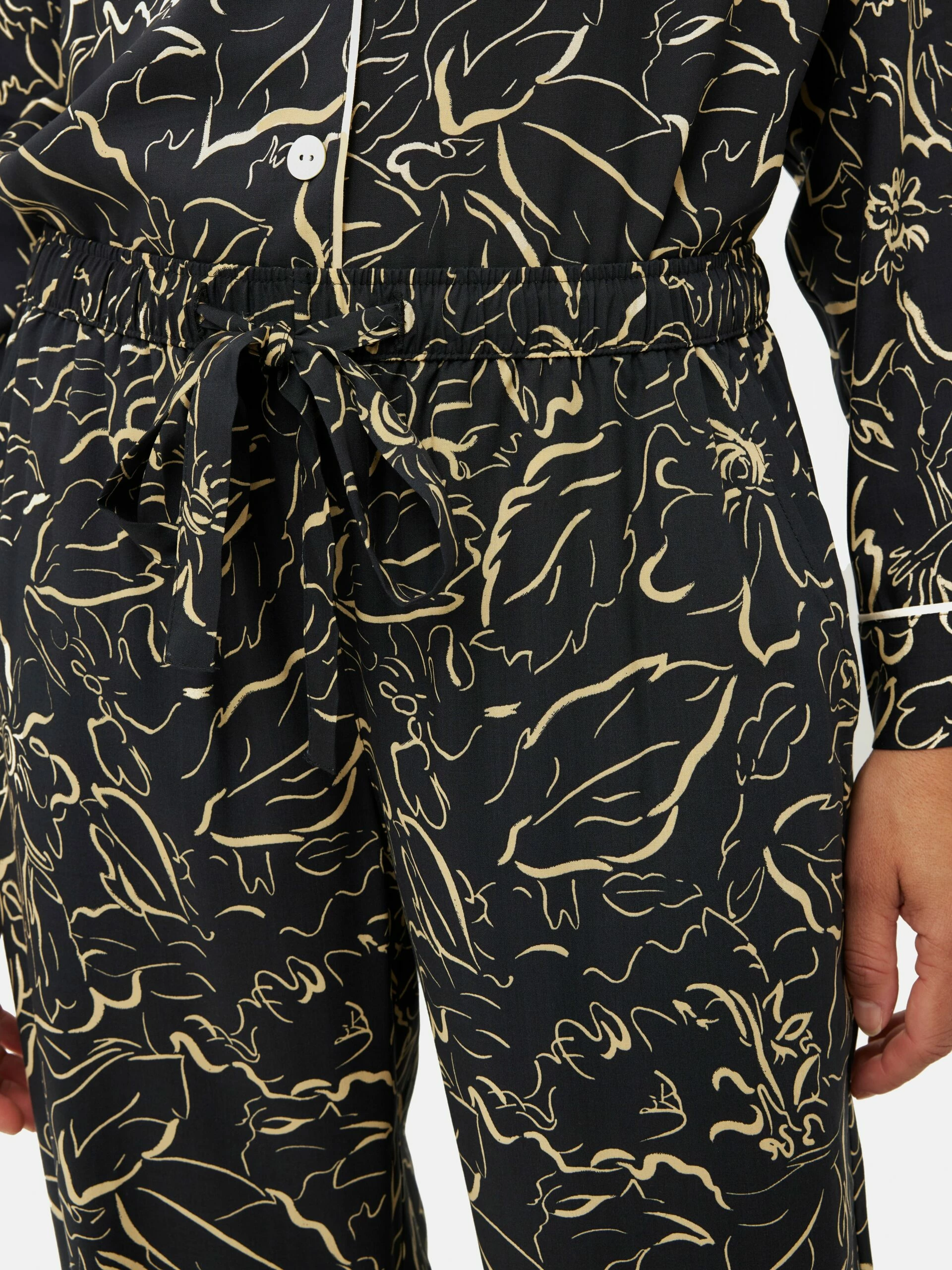 Floral Outline Pyjama | Black 5 Floral Outline Pyjama | Black - Image 5