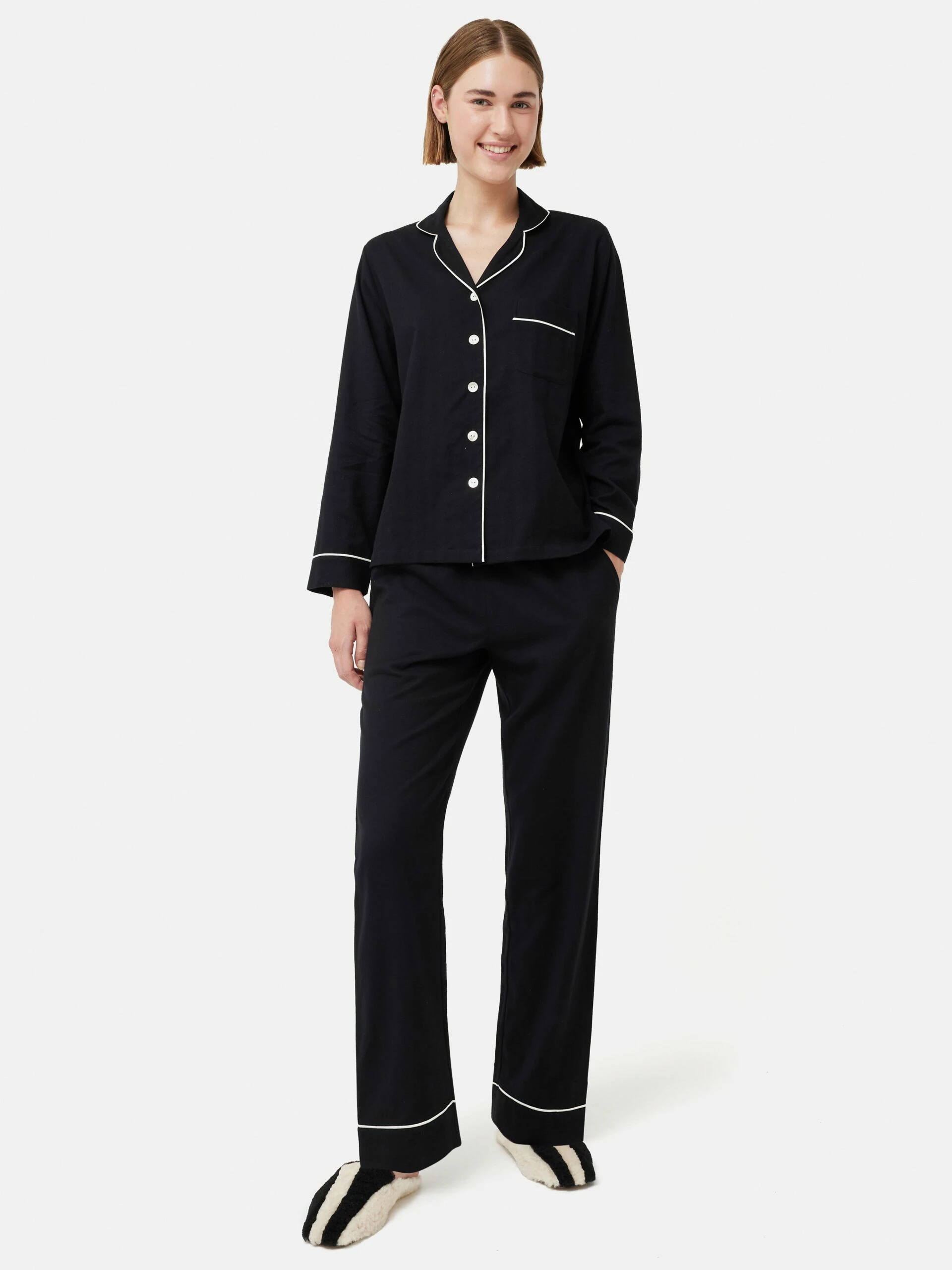 Lightweight Herringbone Pyjama | Navy 1 Lightweight Herringbone Pyjama | Navy