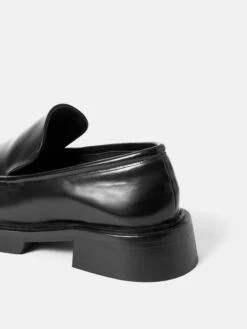 Wickham Loafer | Black -Jigsaw Shop J48181 BK000 STILL 7